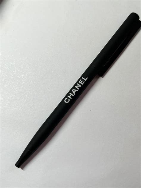 stilo chanel|Chanel pen.